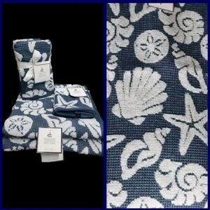 Deborah Connolly Coastal Starfish Sand Dollar Seashell Bath Hand Tip Towel Set